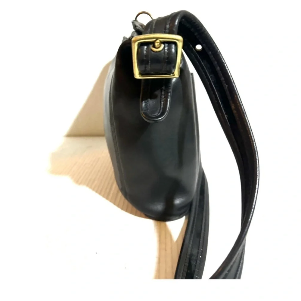 Coach vintage black leather crossbody handbag